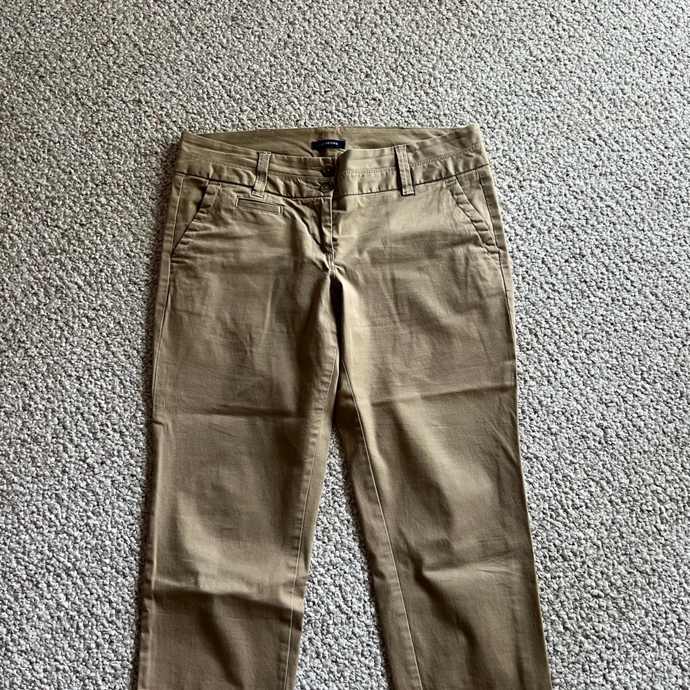 LIKE NEW Lands’ End tan crops size 10